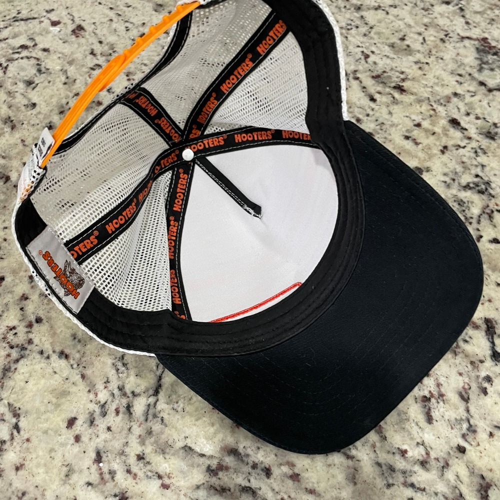 Hooters Mens Trucker Hat White Orange Baseball Striped Mesh Snapback Cap - Picture 2 of 6